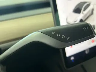 Tesla Model Y 2022 AWD Long Range 4dr Crossover