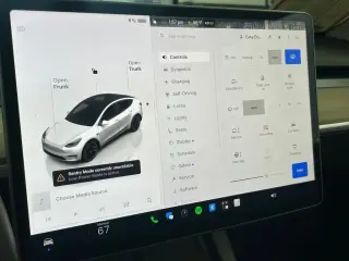 Tesla Model Y 2022 AWD Long Range 4dr Crossover