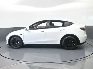Tesla Model Y 2022 AWD Long Range 4dr Crossover
