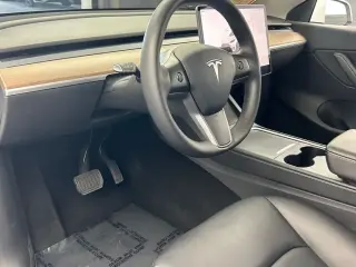 Tesla Model Y 2022 AWD Long Range 4dr Crossover