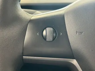 Tesla Model Y 2022 AWD Long Range 4dr Crossover
