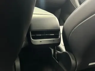 Tesla Model Y 2022 AWD Long Range 4dr Crossover