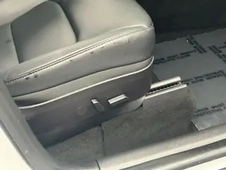 Tesla Model Y 2022 AWD Long Range 4dr Crossover