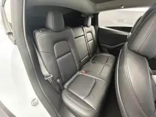 Tesla Model Y 2022 AWD Long Range 4dr Crossover