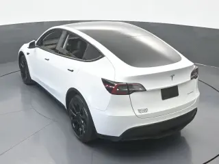 Tesla Model Y 2022 AWD Long Range 4dr Crossover
