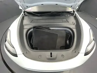 Tesla Model Y 2022 AWD Long Range 4dr Crossover
