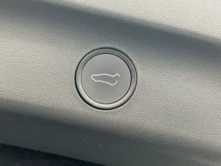 Tesla Model Y 2022 AWD Long Range 4dr Crossover
