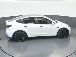 Tesla Model Y 2022 AWD Long Range 4dr Crossover