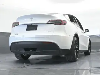 Tesla Model Y 2022 AWD Long Range 4dr Crossover