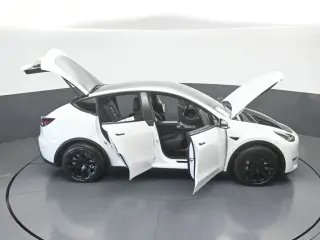 Tesla Model Y 2022 AWD Long Range 4dr Crossover