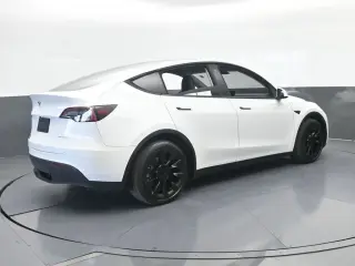 Tesla Model Y 2022 AWD Long Range 4dr Crossover