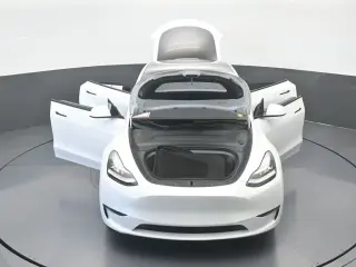 Tesla Model Y 2022 AWD Long Range 4dr Crossover