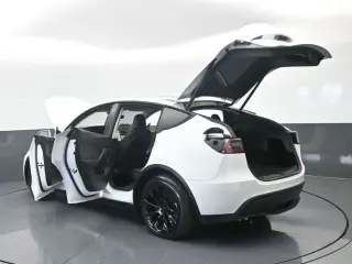 Tesla Model Y 2022 AWD Long Range 4dr Crossover