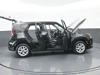 Kia Soul 2023 S 4dr Crossover