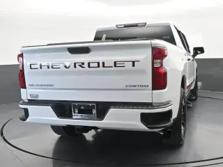 Chevrolet Silverado 1500 2023 4x2 Custom 4dr Crew Cab 5.8 ft. SB