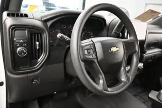 Chevrolet Silverado 1500 2023 4x2 Custom 4dr Crew Cab 5.8 ft. SB