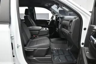 Chevrolet Silverado 1500 2023 4x2 Custom 4dr Crew Cab 5.8 ft. SB