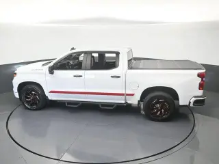 Chevrolet Silverado 1500 2023 4x2 Custom 4dr Crew Cab 5.8 ft. SB