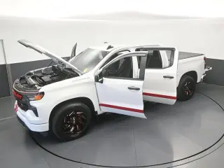 Chevrolet Silverado 1500 2023 4x2 Custom 4dr Crew Cab 5.8 ft. SB