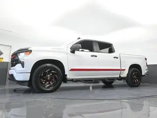 Chevrolet Silverado 1500 2023 4x2 Custom 4dr Crew Cab 5.8 ft. SB