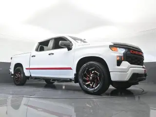 Chevrolet Silverado 1500 2023 4x2 Custom 4dr Crew Cab 5.8 ft. SB