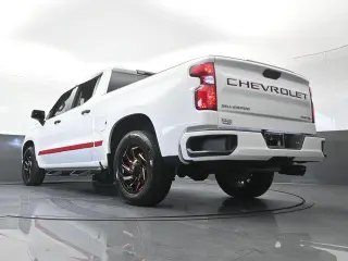 Chevrolet Silverado 1500 2023 4x2 Custom 4dr Crew Cab 5.8 ft. SB