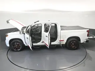 Chevrolet Silverado 1500 2023 4x2 Custom 4dr Crew Cab 5.8 ft. SB