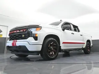Chevrolet Silverado 1500 2023 4x2 Custom 4dr Crew Cab 5.8 ft. SB