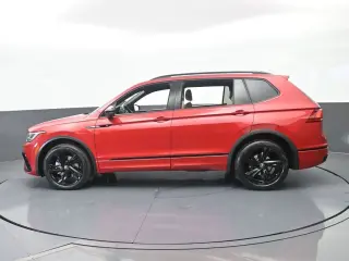 Volkswagen Tiguan 2024 SE R-Line Black 4dr SUV