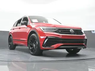 Volkswagen Tiguan 2024 SE R-Line Black 4dr SUV
