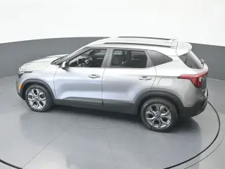 Kia Seltos 2024 S 4dr SUV