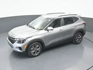 Kia Seltos 2024 S 4dr SUV