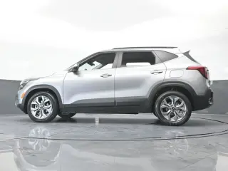 Kia Seltos 2024 S 4dr SUV