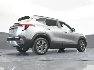 Kia Seltos 2024 S 4dr SUV