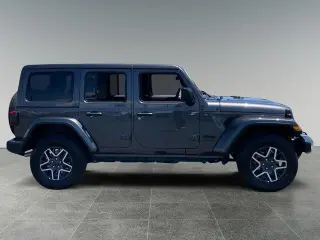 Jeep Wrangler 2025 4x4 Sahara 4dr SUV