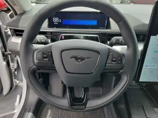 Ford Mustang Mach-E 2023 Select 4dr SUV