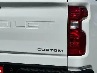 Chevrolet Silverado 2500HD 2022 4x2 Custom 4dr Crew Cab SB