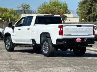 Chevrolet Silverado 2500HD 2022 4x2 Custom 4dr Crew Cab SB