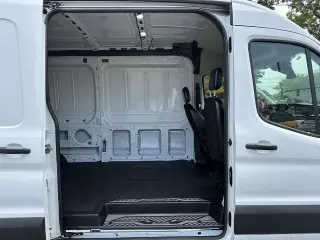 Ford Transit 2025 250 3dr LWB Medium Roof Cargo Van