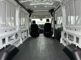 Ford Transit 2025 250 3dr LWB Medium Roof Cargo Van