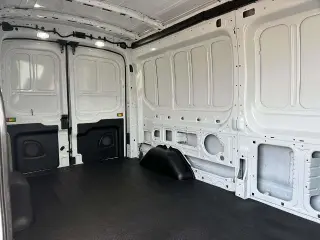 Ford Transit 2025 250 3dr LWB Medium Roof Cargo Van