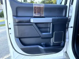 Ford F-150 2015 4x4 Platinum 4dr SuperCrew 6.5 ft. SB
