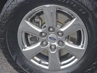 Ford F-150 2018 4x4 XLT 4dr SuperCrew 5.5 ft. SB