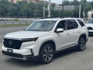 Honda Pilot 2023 AWD Touring 4dr SUV