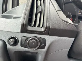 Ford Transit 2019 150 XL 3dr SWB Medium Roof Passenger Van w/Sliding Passenger Side Door
