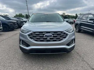 Ford Edge 2023 AWD Titanium 4dr Crossover