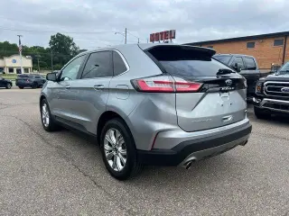 Ford Edge 2023 AWD Titanium 4dr Crossover