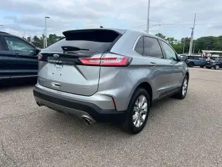 Ford Edge 2023 AWD Titanium 4dr Crossover