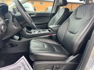 Ford Edge 2023 AWD Titanium 4dr Crossover