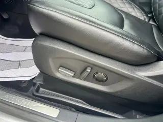 Ford Edge 2023 AWD Titanium 4dr Crossover